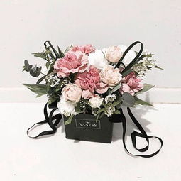 师恩如花，馨香永存——教师节康乃馨花艺作品图集与礼品花卉选购指南